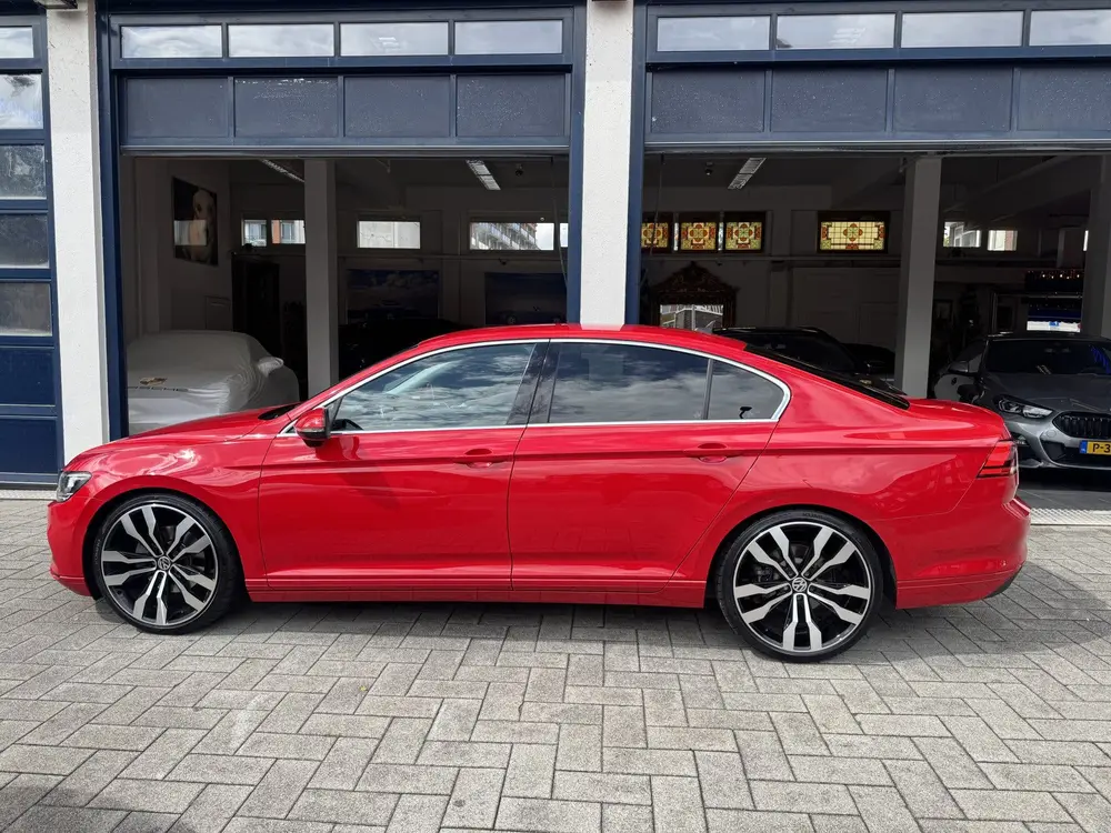 Volkswagen Passat 1.5 TSI Business ACC/CARPLAY/CAMERA uit 2020, foto 4