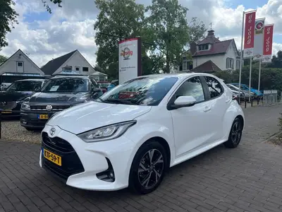 Toyota Yaris 1.5 HYBRID 115 DYNAMIC uit 2025