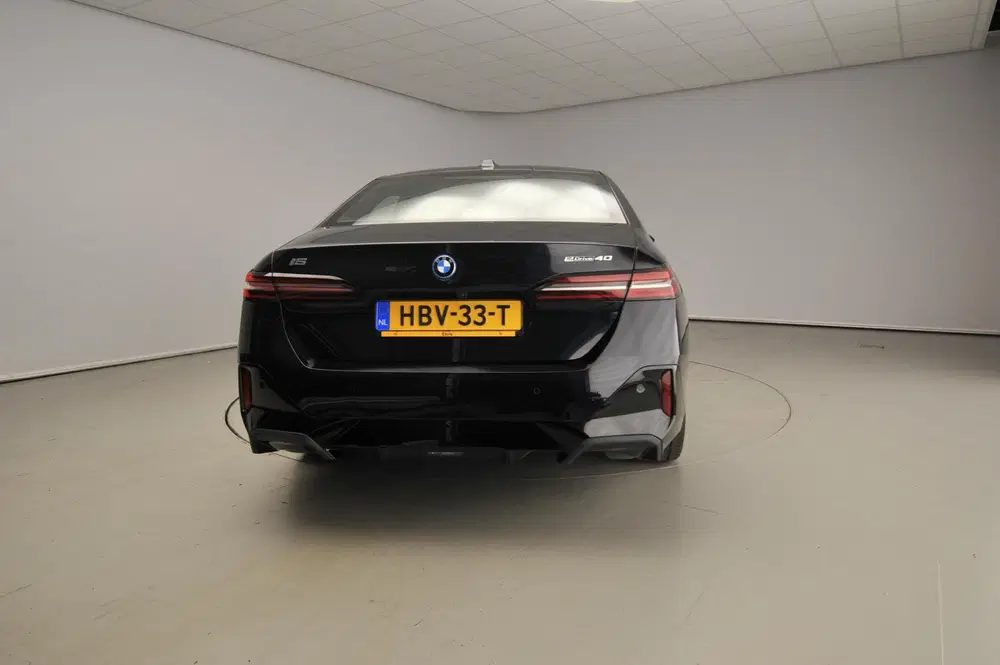 BMW i5 Sedan eDrive40 uit 2025, foto 3