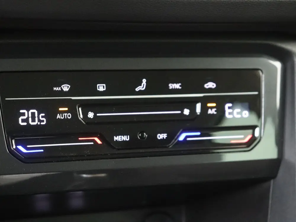 Volkswagen Tiguan 1.4 TSI eHybrid Life Navigatie | Parkeerca uit 2023, foto 19
