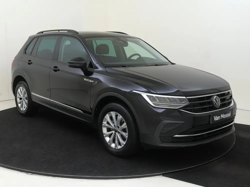 Volkswagen Tiguan 1.4 TSI eHybrid Life Navigatie | Parkeerca uit 2023, foto 2