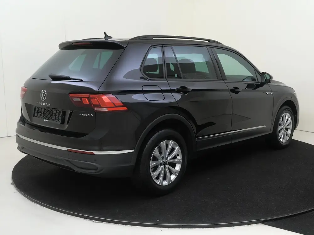 Volkswagen Tiguan 1.4 TSI eHybrid Life Navigatie | Parkeerca uit 2023, foto 4