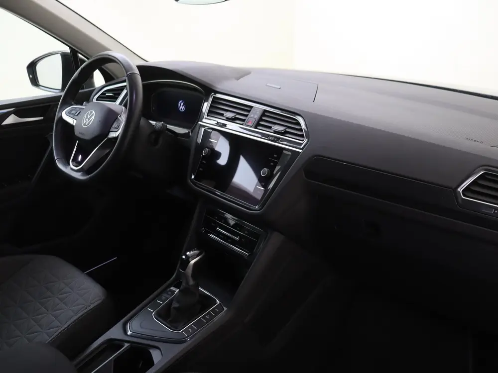 Volkswagen Tiguan 1.4 TSI eHybrid Life Navigatie | Parkeerca uit 2023, foto 5