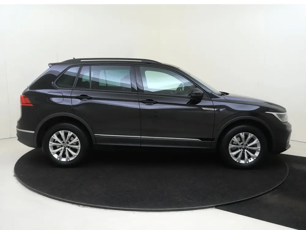 Volkswagen Tiguan 1.4 TSI eHybrid Life Navigatie | Parkeerca uit 2023, foto 9