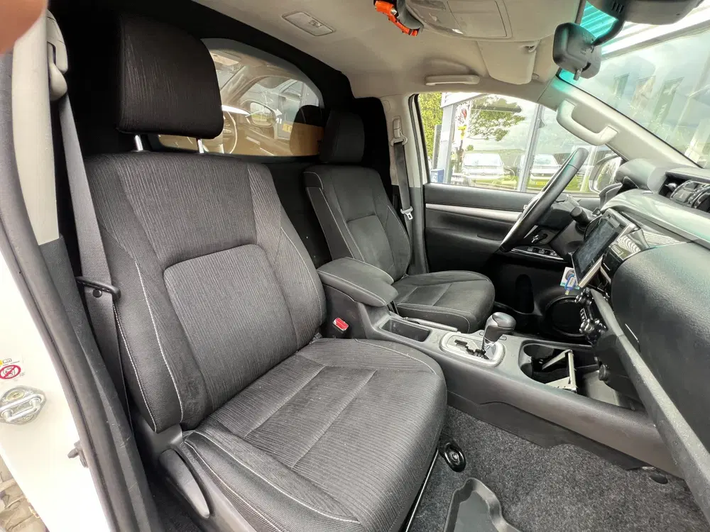 Toyota Hilux 2.4 D-4D-F Double Cab Professional (bj 202 uit 2020, foto 9