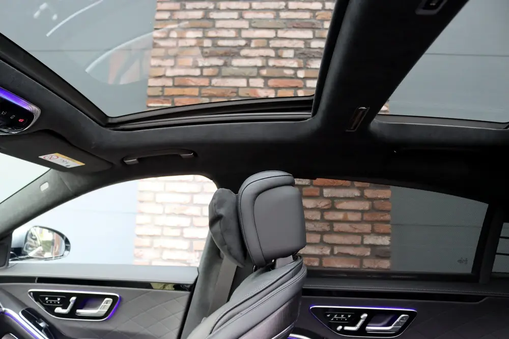 Mercedes-Benz S-Klasse 580 e 4MATIC Lang uit 2024, foto 4