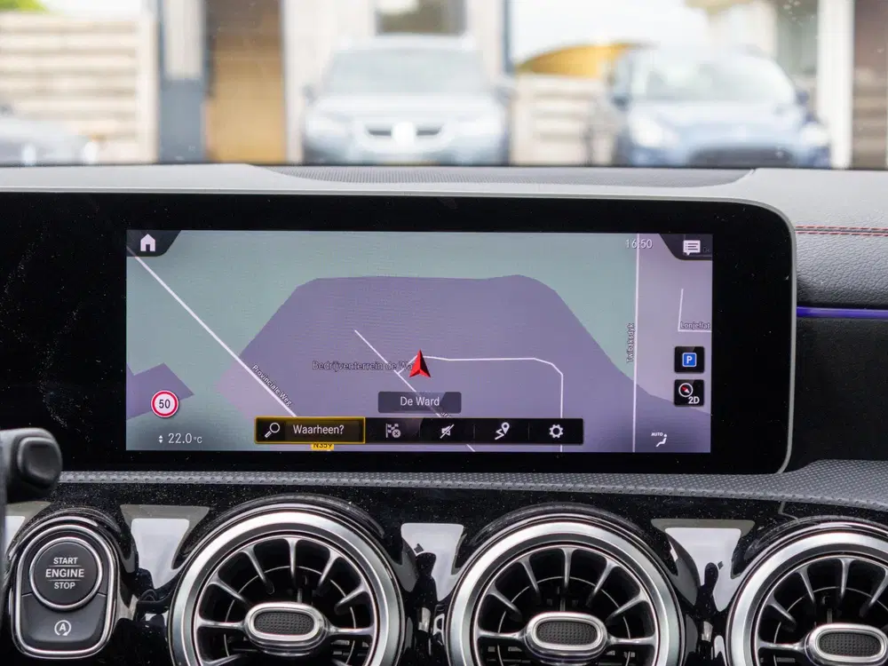 Mercedes-Benz CLA 220 Premium Plus AMG uit 2019, foto 13