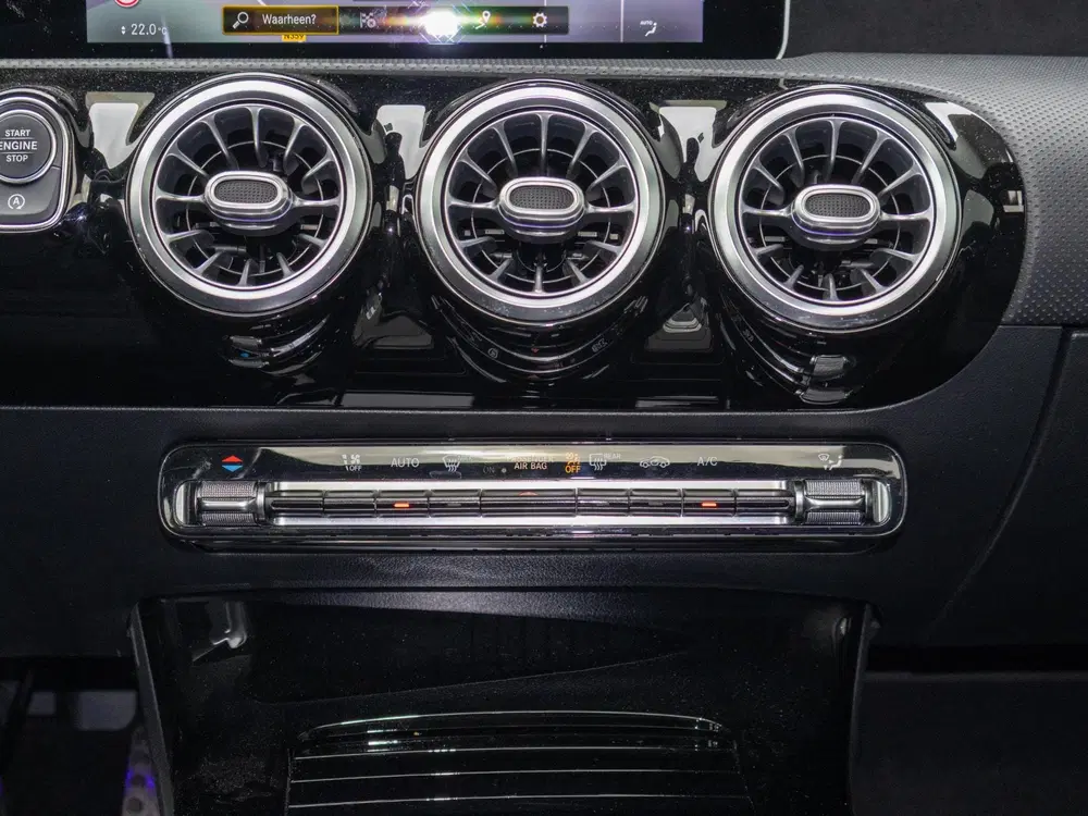 Mercedes-Benz CLA 220 Premium Plus AMG uit 2019, foto 14