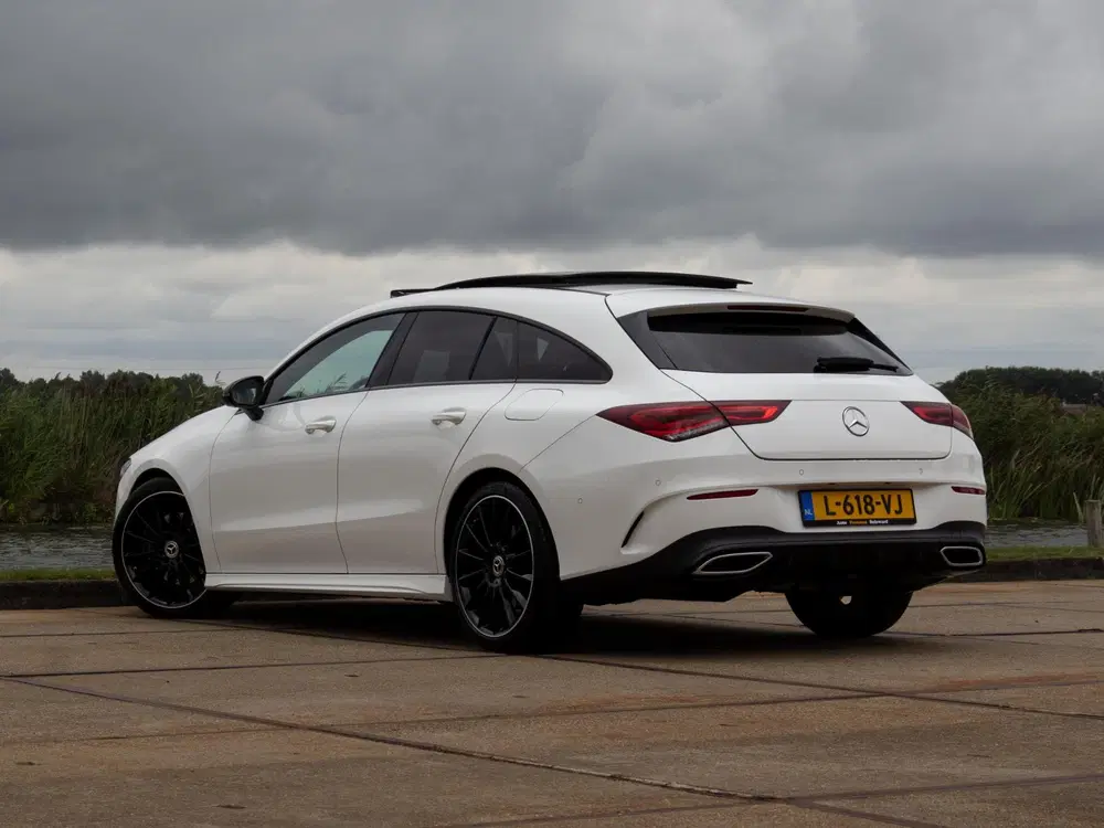 Mercedes-Benz CLA 220 Premium Plus AMG uit 2019, foto 3