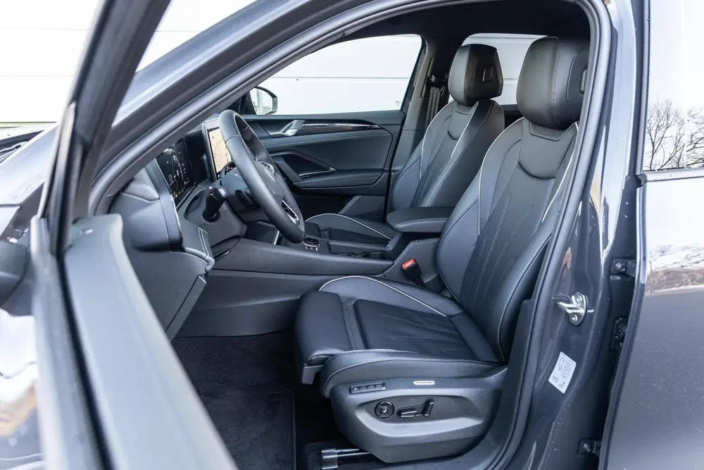 Volkswagen Tiguan 1.5 eHybrid 204pk DSG Life Edition | Inter uit 2026, foto 4