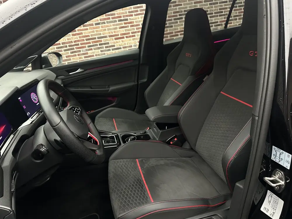 Volkswagen Golf 2.0 TSI GTI Clubsport Panorama Headup Harman uit 2023, foto 18