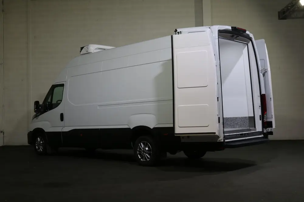 Iveco Daily 35S18 L4 H3 Hi-Matic Automaat Koelwagen Vr uit 2024, foto 12