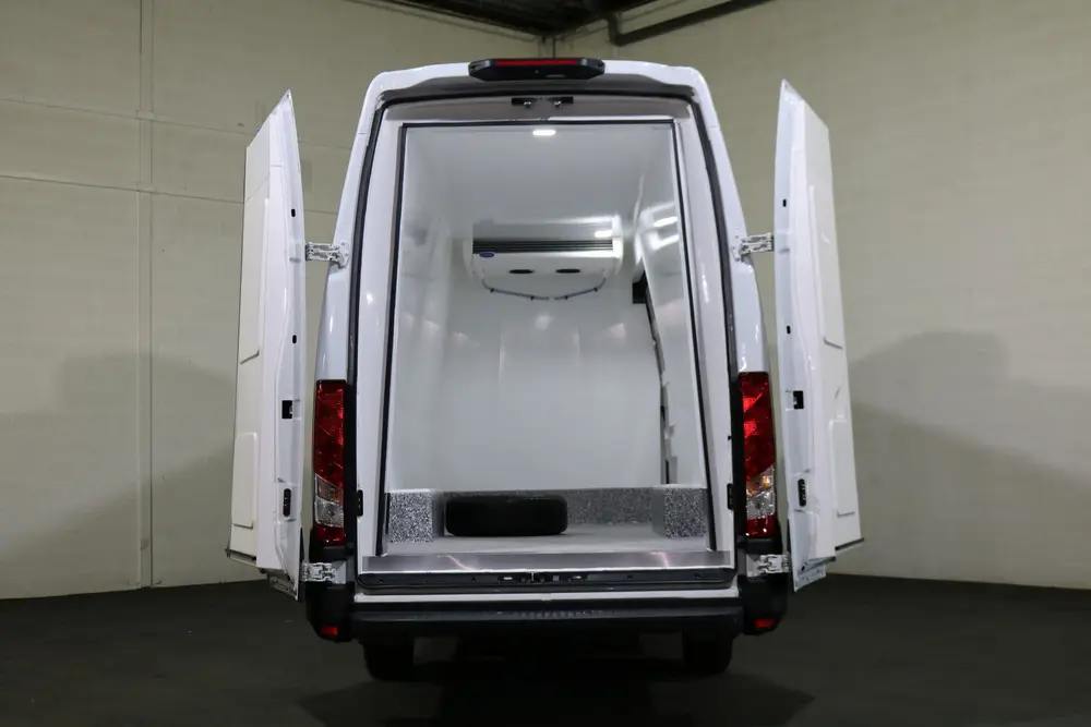 Iveco Daily 35S18 L4 H3 Hi-Matic Automaat Koelwagen Vr uit 2024, foto 3