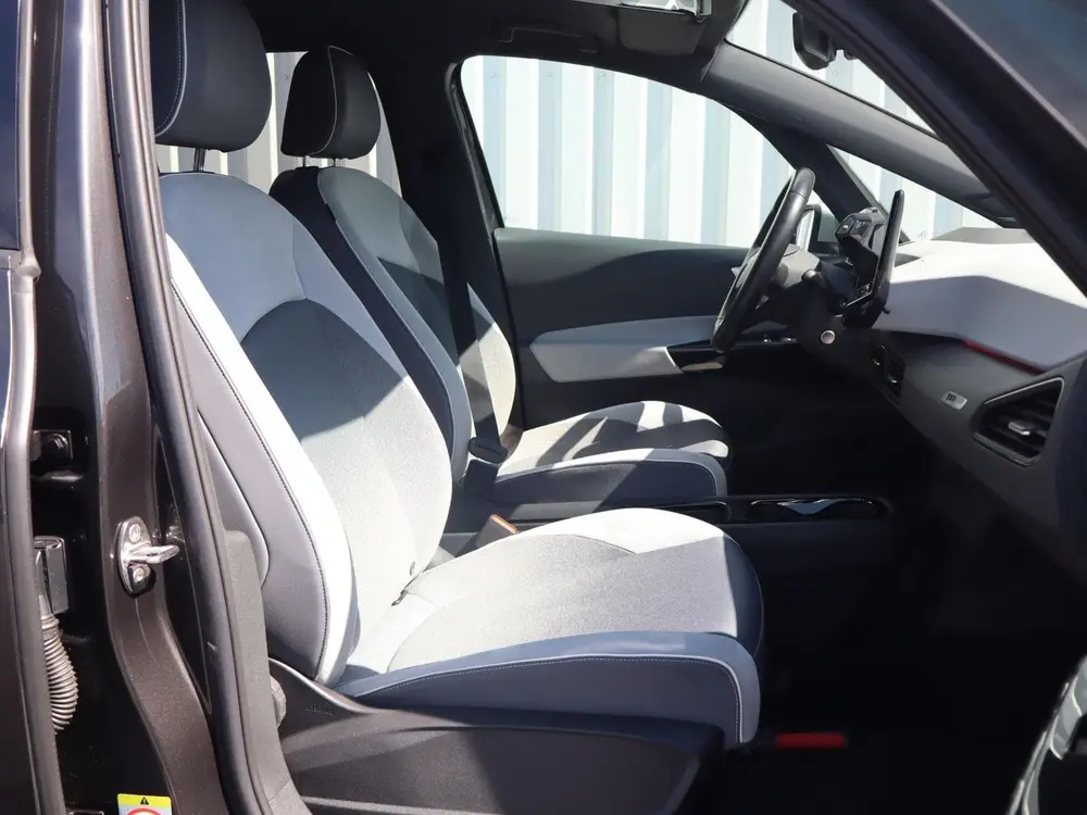 Volkswagen ID.3 204pk First Plus 58 kWh | SoH 93% | Camera | uit 2020, foto 16
