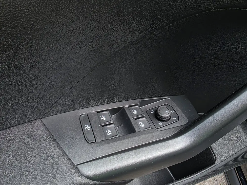 Volkswagen T-Cross 1.0 TSI Life |111PK |Carplay| (bj 2024) uit 2024, foto 17