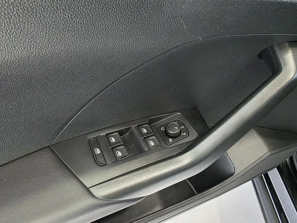 Volkswagen T-Cross 1.0 TSI Life |111PK |Carplay| (bj 2024) uit 2024, foto 9