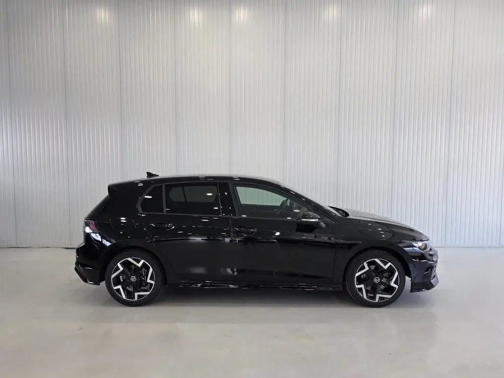 Volkswagen Golf 1.5 eTSI R-Line Edition |Black Style|Matrix| uit 2026, foto 3