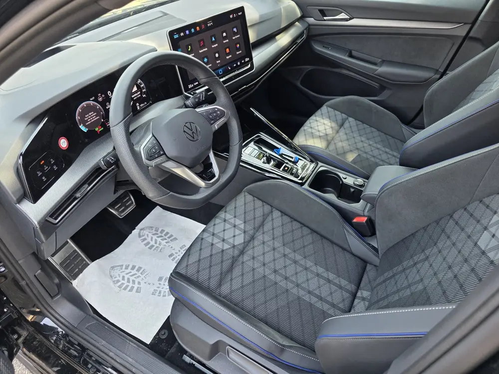 Volkswagen Golf 1.5 eTSI R-Line Edition |Black Style|Matrix| uit 2026, foto 9