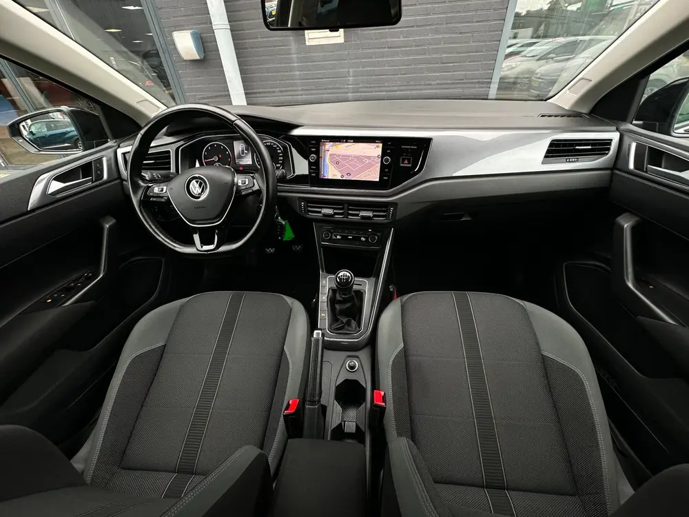 Volkswagen Polo 1.0 TSI Highline Business R/CARPLAY/PARKEERS uit 2021, foto 2