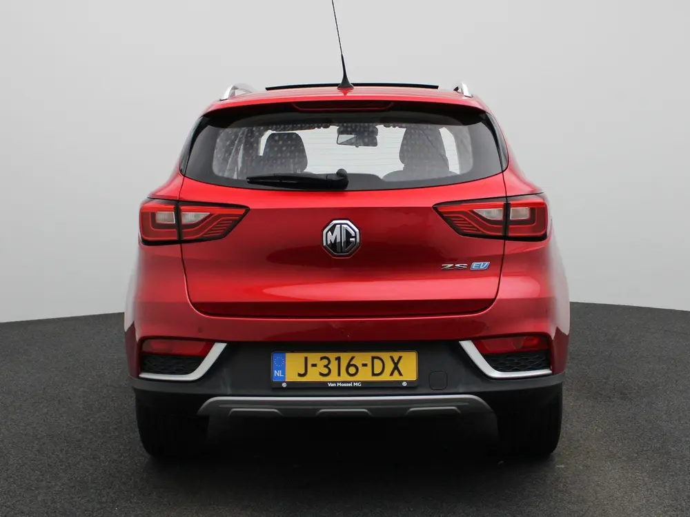 MG ZS EV Luxury 45 kWh | Automaat | Panoramadak | Leder | uit 2020, foto 6