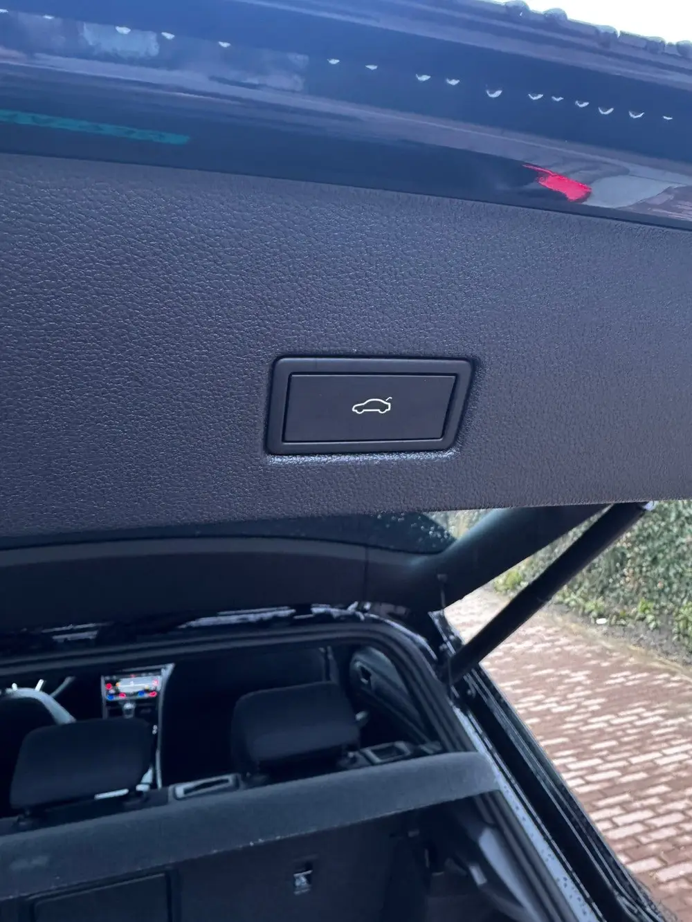 Volkswagen T-Roc 1.5 3xr-line Pano| Keyless| Cam | black uit 2022, foto 4