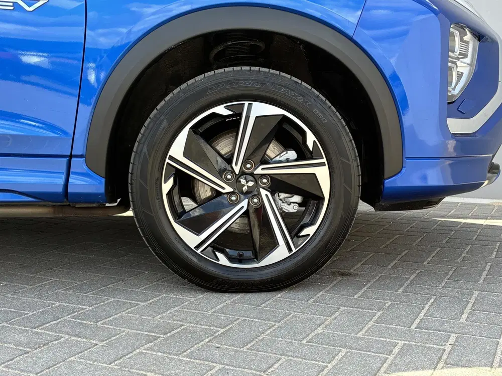 Mitsubishi Eclipse Cross 2.4 PHEV Black Edition uit 2022, foto 13