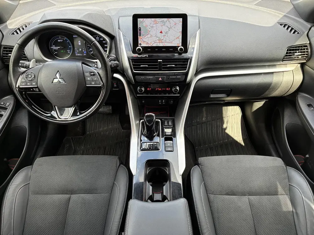 Mitsubishi Eclipse Cross 2.4 PHEV Black Edition uit 2022, foto 2