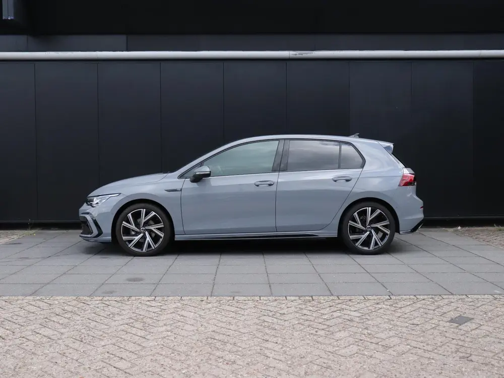 Volkswagen Golf 1.5 eTSI R-Line Business | PANO-DAK | STOEL/ uit 2024, foto 2