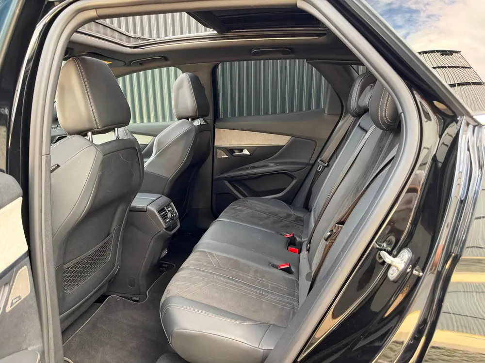 Peugeot 3008 1.2 PureTech GT Pack Business uit 2021, foto 10