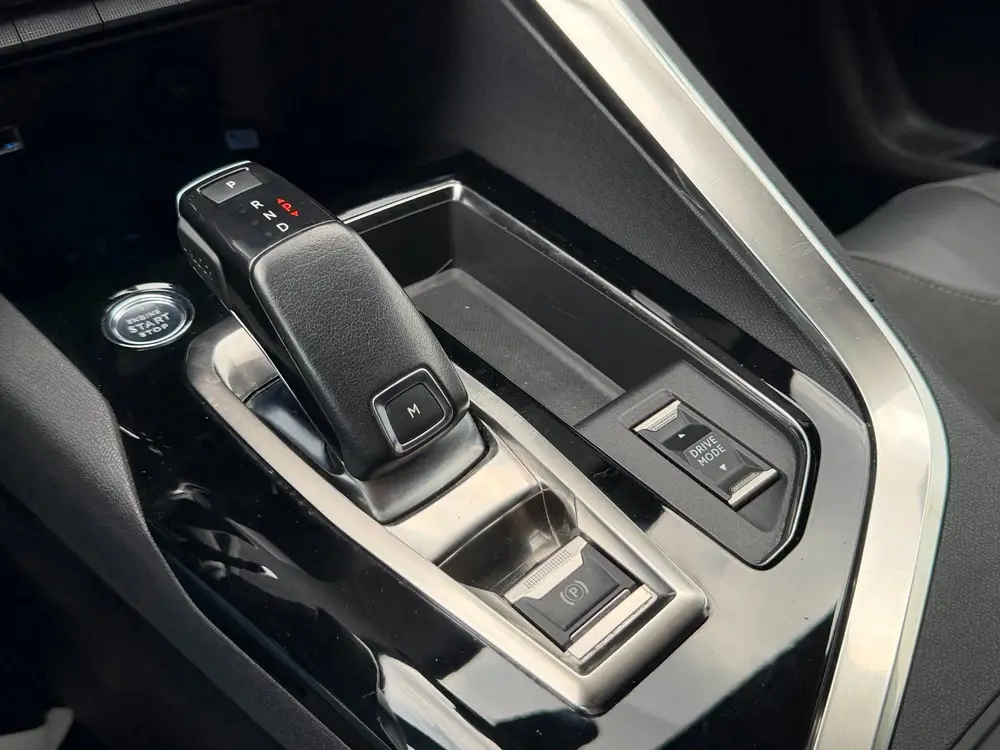Peugeot 3008 1.2 PureTech GT Pack Business uit 2021, foto 8