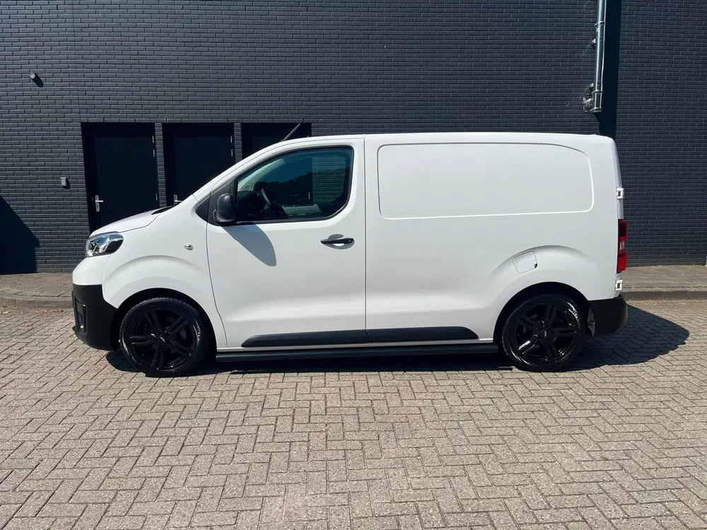 Toyota Proace 1.6 D-4D Cool Comfort 11437 KM NAP uit 2019, foto 15