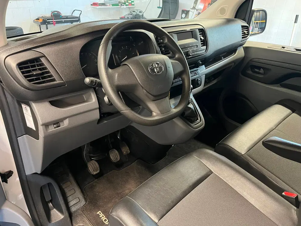 Toyota Proace 1.6 D-4D Cool Comfort 11437 KM NAP uit 2019, foto 3