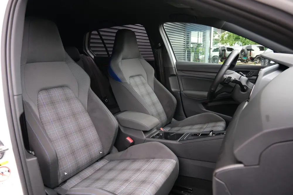 Volkswagen Golf 1.4 eHybrid GTE | Apple Carplay | Sportstoel uit 2021, foto 12