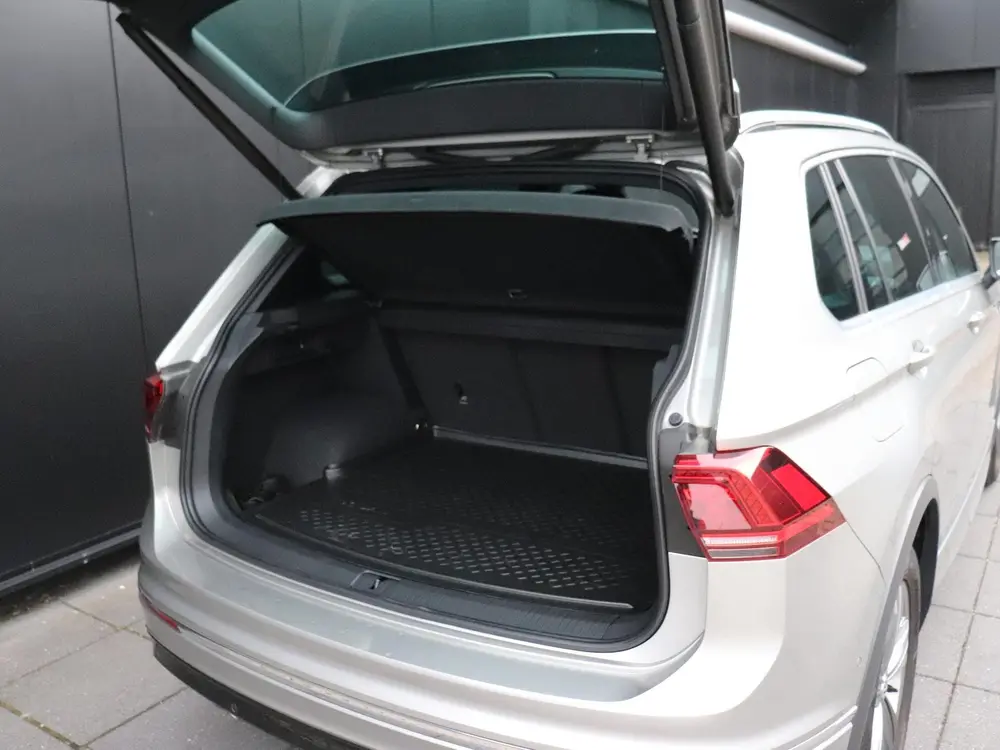 Volkswagen Tiguan 1.5 TSI R-LINE | CAMERA | ADAPT. CRUISE | uit 2020, foto 14