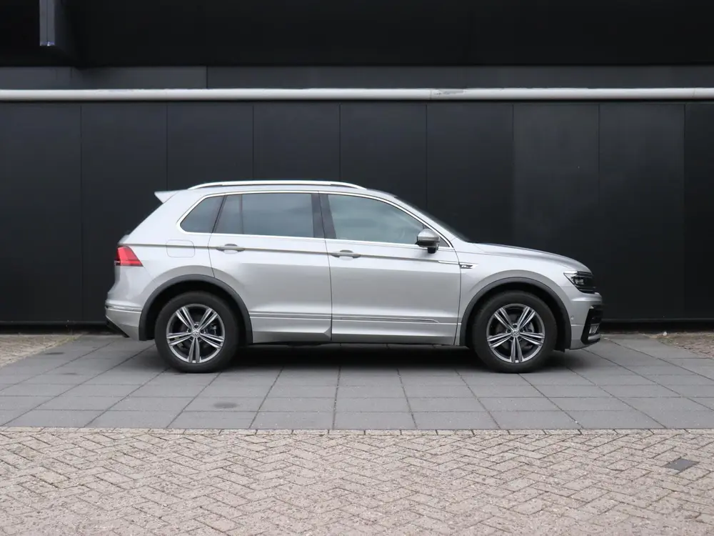 Volkswagen Tiguan 1.5 TSI R-LINE | CAMERA | ADAPT. CRUISE | uit 2020, foto 4
