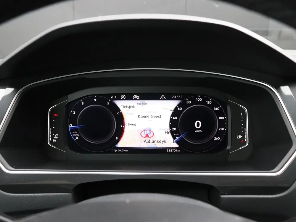 Volkswagen Tiguan 1.5 TSI R-LINE | CAMERA | ADAPT. CRUISE | uit 2020, foto 5