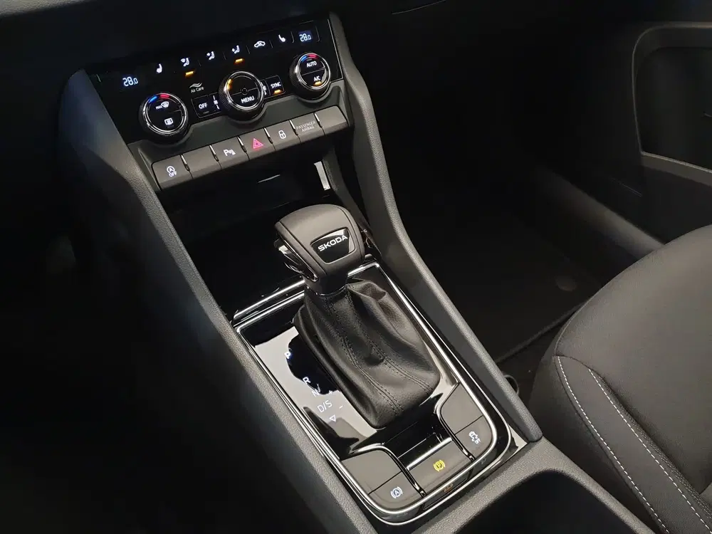 Skoda Karoq 1.5 TSI 150pk DSG uit 2025, foto 18