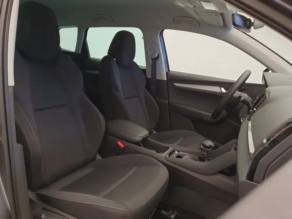 Skoda Karoq 1.5 TSI 150pk DSG uit 2025, foto 3