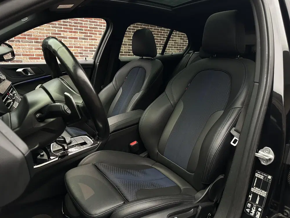 BMW 1-serie M135i xDrive Executive uit 2023, foto 14
