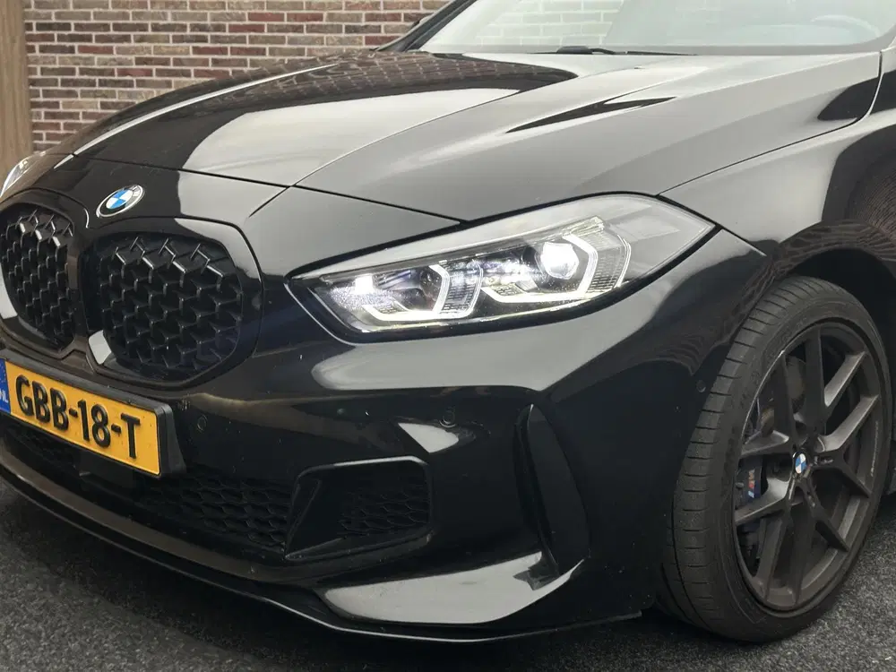 BMW 1-serie M135i xDrive Executive uit 2023, foto 19