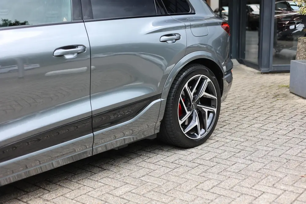 Audi Q6 e-tron SQ6 quattro uit 2025, foto 8