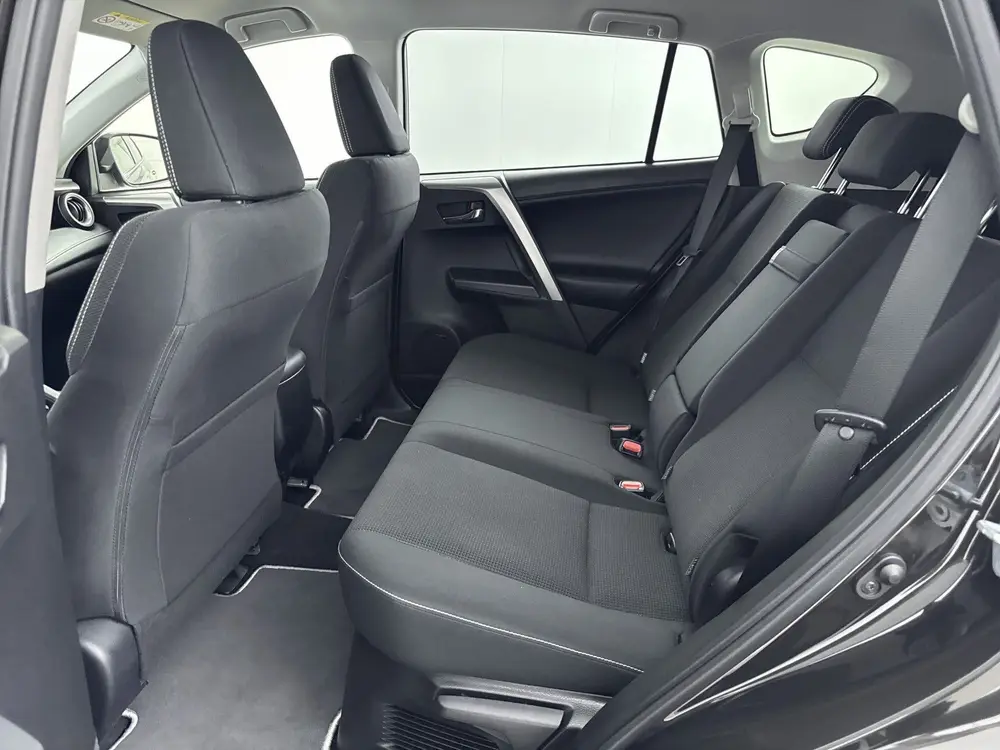 Toyota RAV 4 2.5 Hybrid Style uit 2019, foto 16
