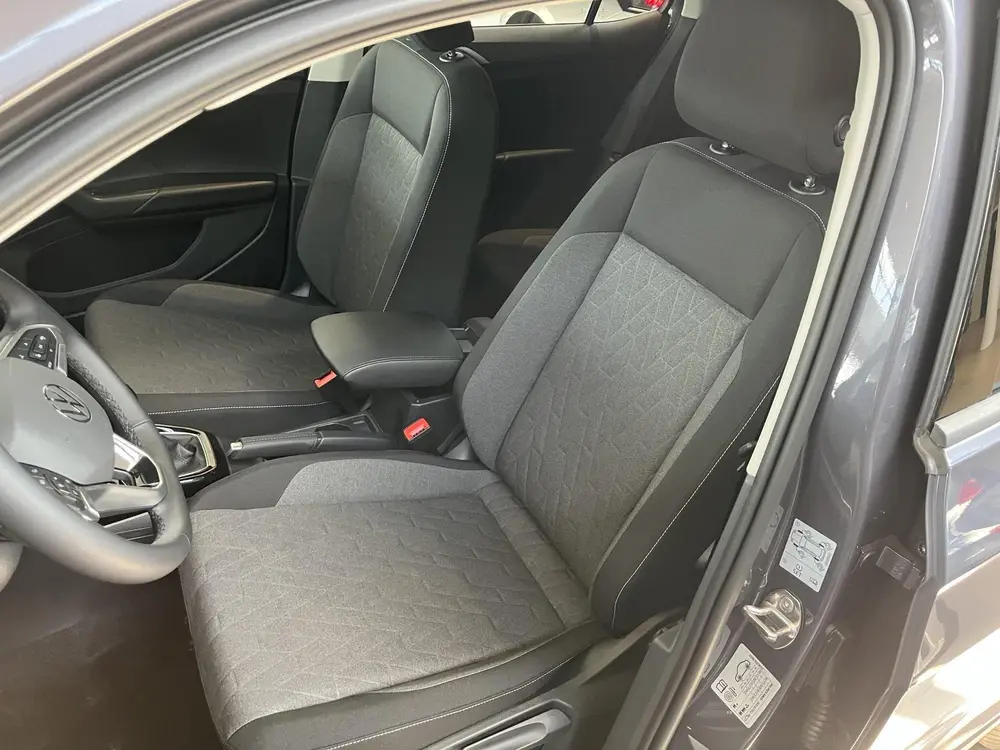 Volkswagen T-Cross 1.0 TSI Life Edition Climate Control | St uit 2025, foto 5