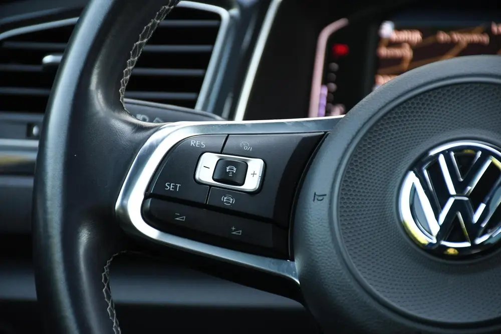 Volkswagen T-Roc 1.5 TSI Sport Business 3X R-line Pano Virtu uit 2019, foto 9