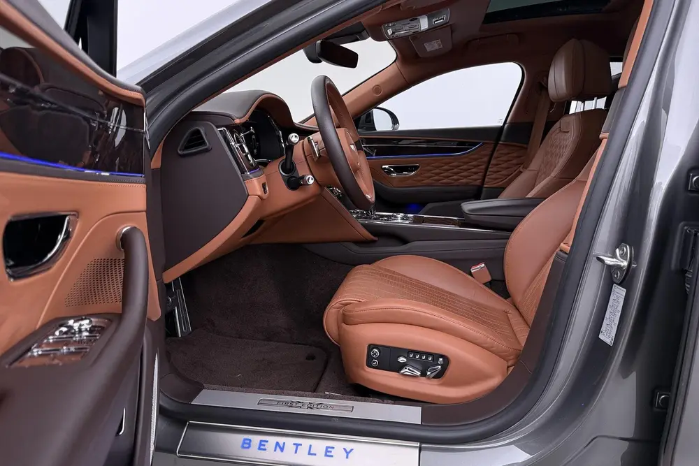 Bentley Flying Spur 6.0 W12 First Edition | NL Auto | NAIM A uit 2020, foto 3