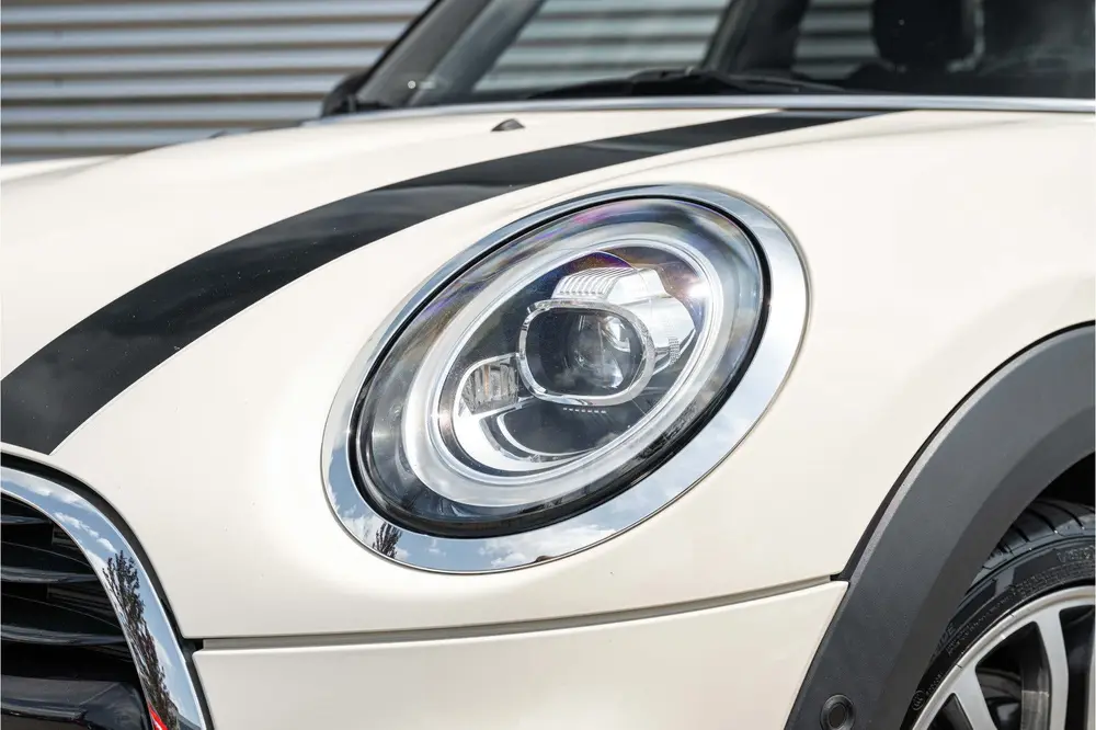Mini Hatchback Cooper Chili Automaat uit 2019, foto 8