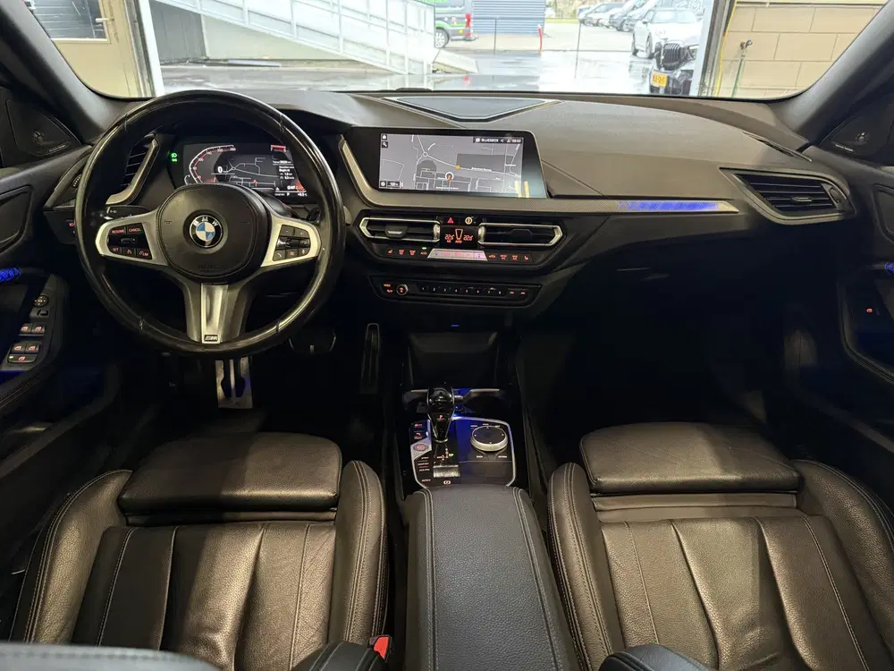 BMW 2-serie 2 Serie Gran Coupé 218i M Sport Shadow Pan uit 2022, foto 6