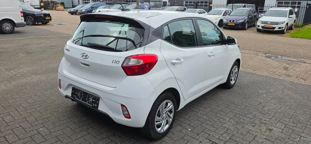 Hyundai i10 1.0 AUTOMAAT Airco Cruise Bleutooth Lane a uit 2022, foto 8