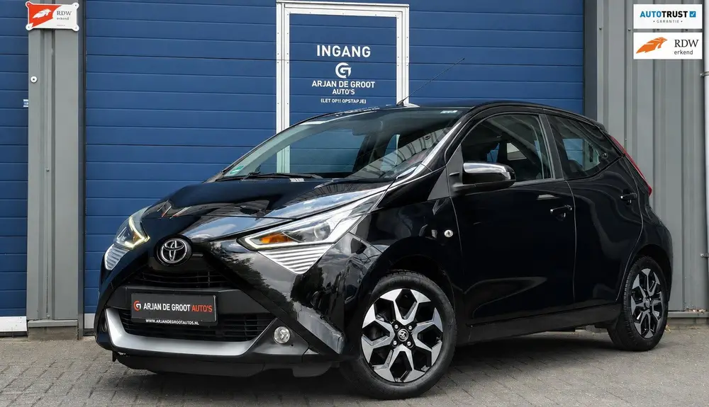 Toyota Aygo 1.0 VVT-i x-play 5Drs AUTOMAAT Airco Camer uit 2019