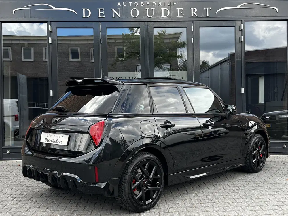Mini John Cooper Works 1.5 Cooper C John Cooper Works M uit 2025, foto 2